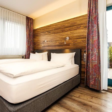 Hotel & Wirtshaus Hansen Бергиш Гладбах Екстериор снимка