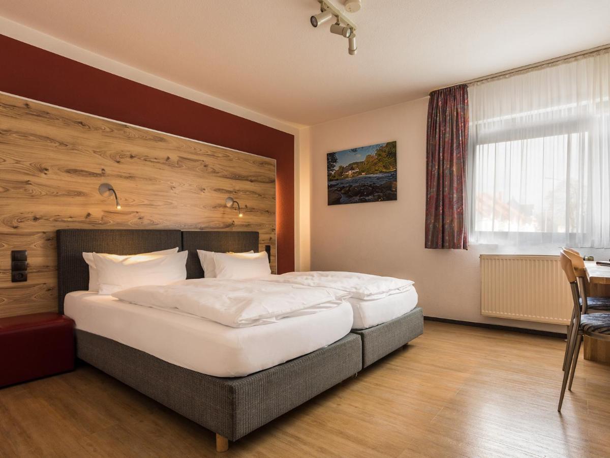 Hotel & Wirtshaus Hansen Бергиш Гладбах Екстериор снимка