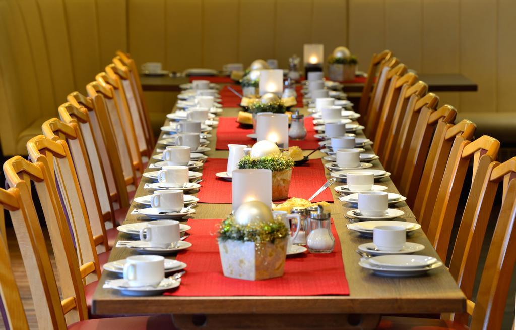 Hotel & Wirtshaus Hansen Бергиш Гладбах Екстериор снимка