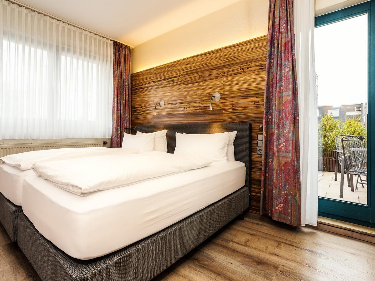 Hotel & Wirtshaus Hansen Бергиш Гладбах Екстериор снимка